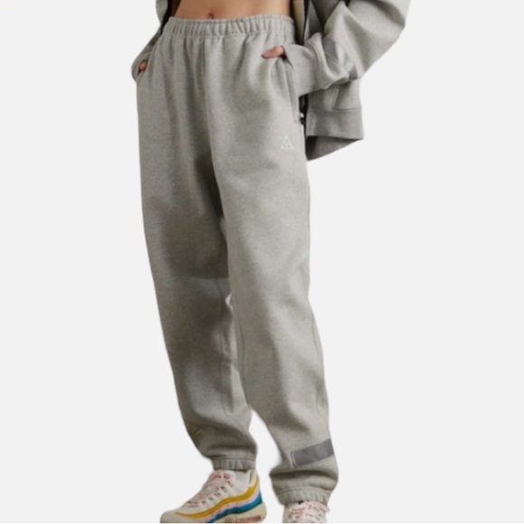 Nike | NWT 2-Piece Set Airora - Picture 4 of 6